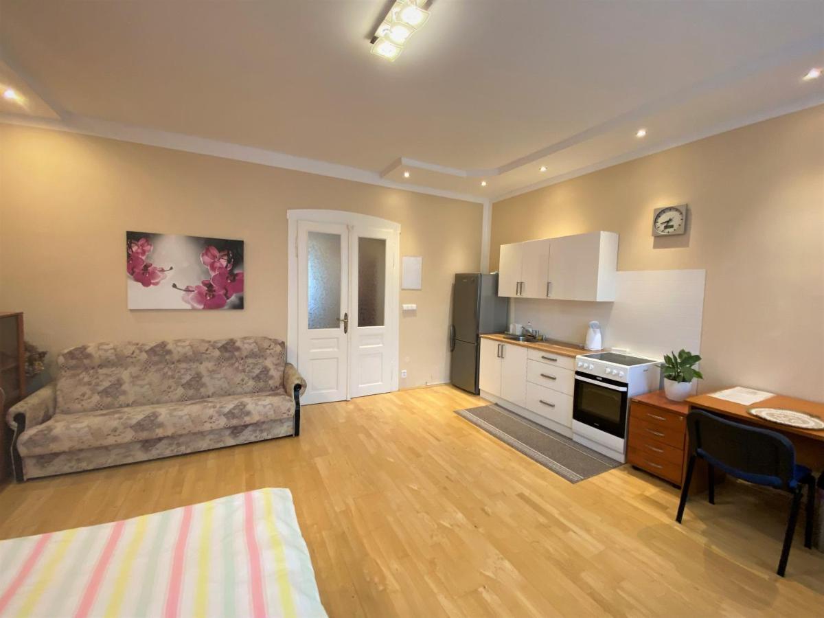 Holicak Apartment ออลอโมตซ์ ภายนอก รูปภาพ